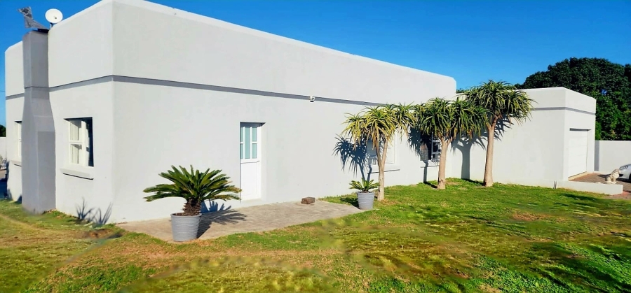 3 Bedroom Property for Sale in Clarendon Marine Eastern Cape